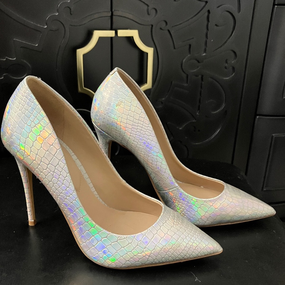 Nearly New Aldo Iridescent Croc Stiletto